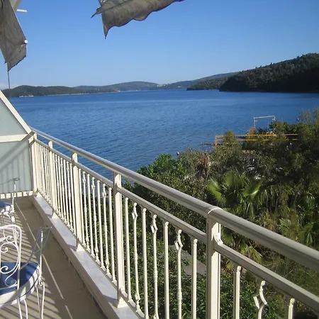 Hotel Nydri Beach 2*