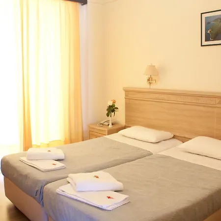 Hotel Nydri Beach 2* نيدري