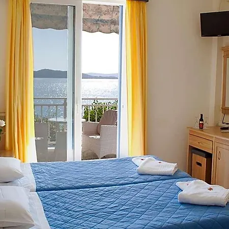 Hotel Nydri Beach 2*
