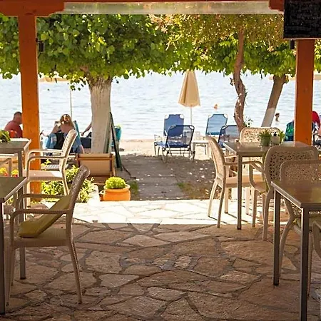 Hotel Nydri Beach نيدري